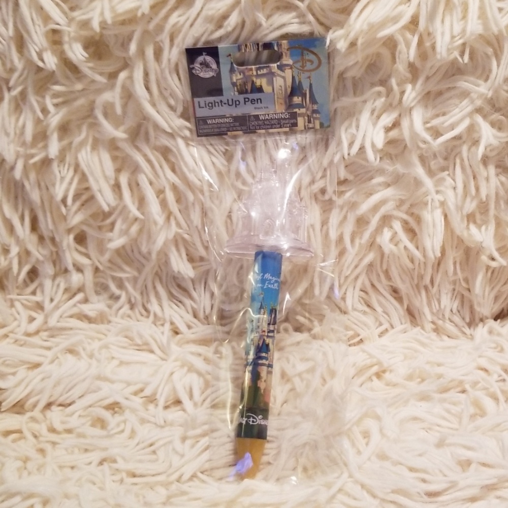 Disney Parks Light Up Castle Pen